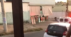 Homicídio ocorreu por volta das 17h desta quarta (5) em uma padaria na rua Rita Zeferina de Freitas, no bairro Santa Cruz, em Betim 