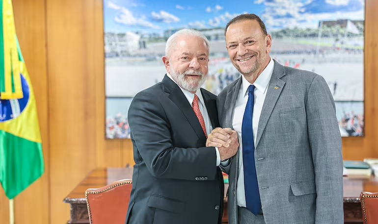 Edinho Silva, um dos nomes de maior confiança do presidente Lula no PT, desponta como favorito para ser o próximo presidente do partido