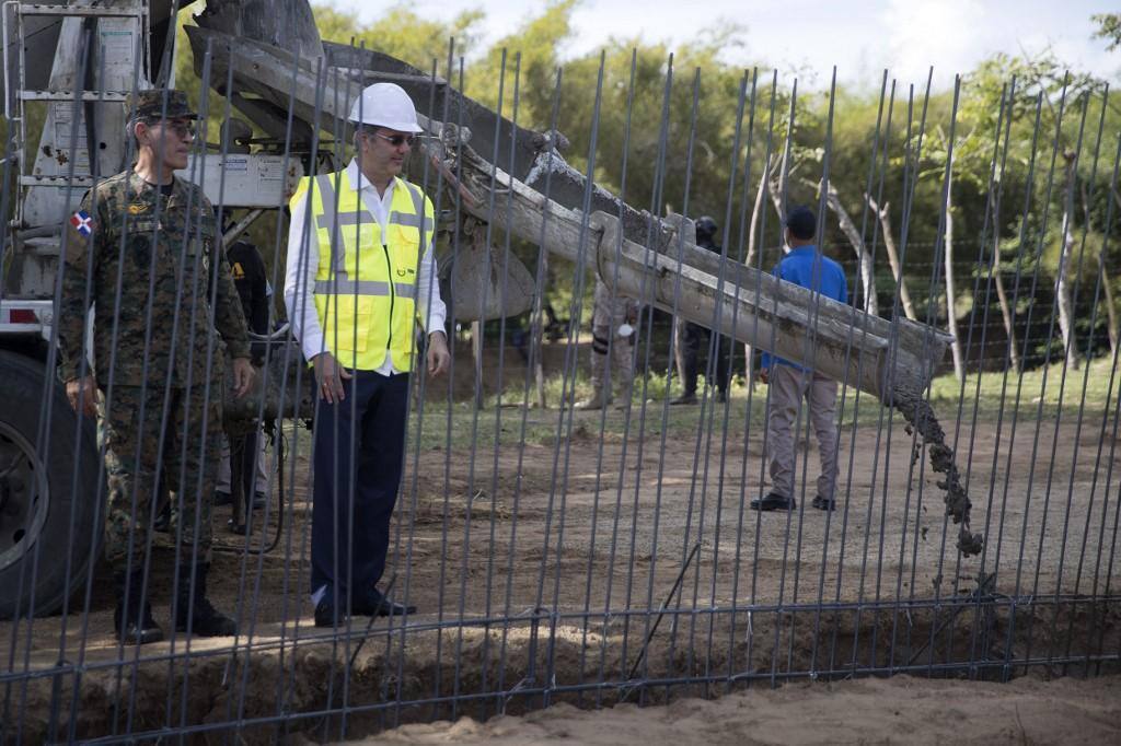 Muro começa a ser construído na República Dominicana