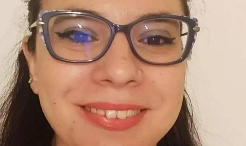 Mulher de 37 anos foi vítima de bala perdida vinda do apartamento debaixo nos EUA