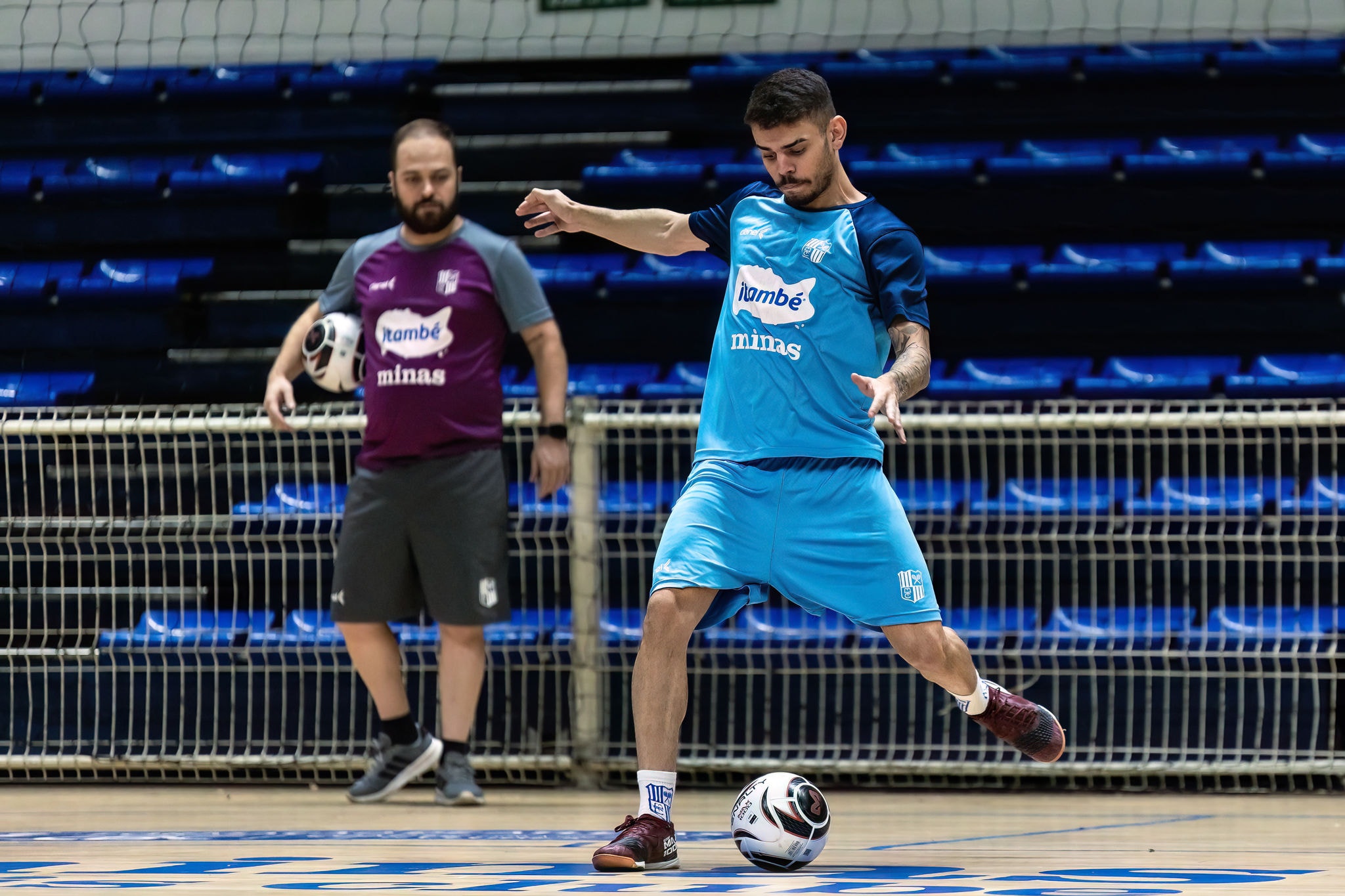 Minas e Magnus Futsal se enfrentam nesta quarta-feira (29), em Belo Horizonte