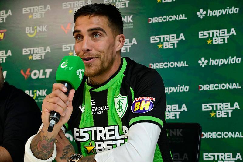 Javier Méndez foi apresentado como reforço em 2023