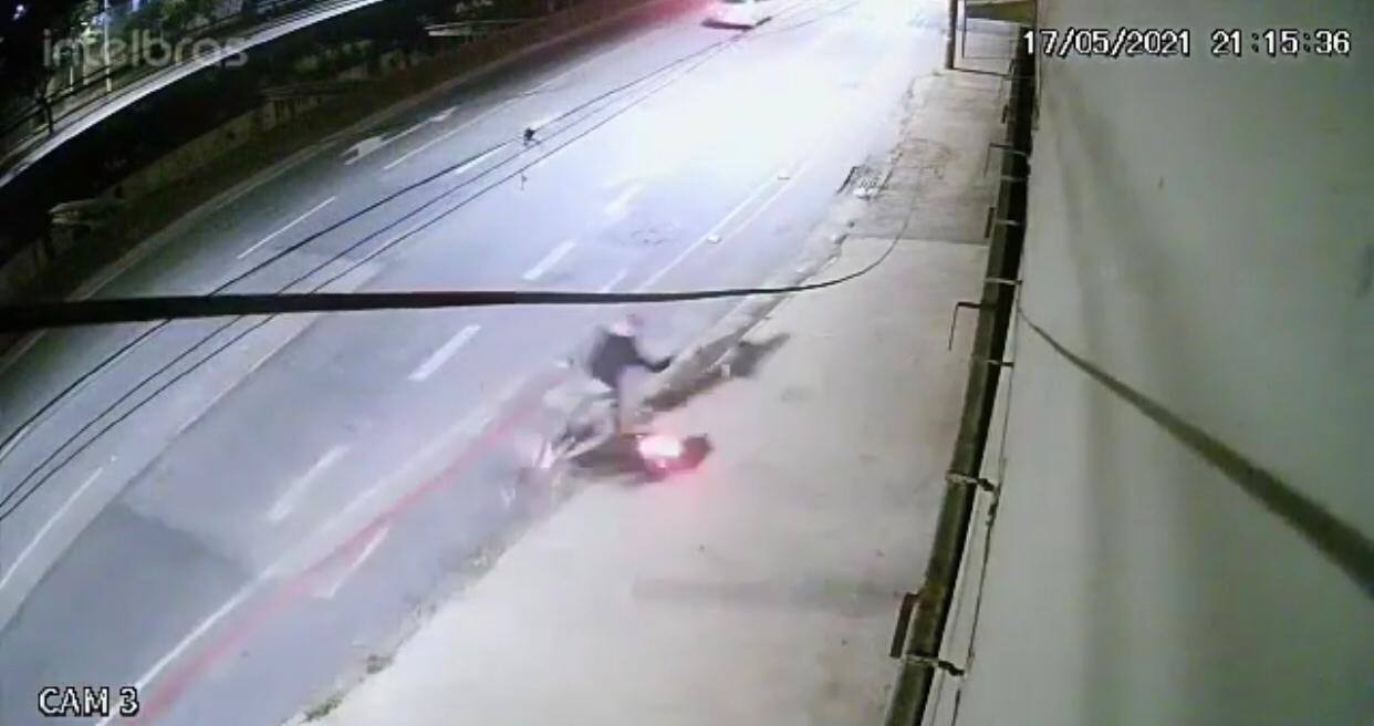 Suspeito ficou ferido e foi socorrido para o hospital