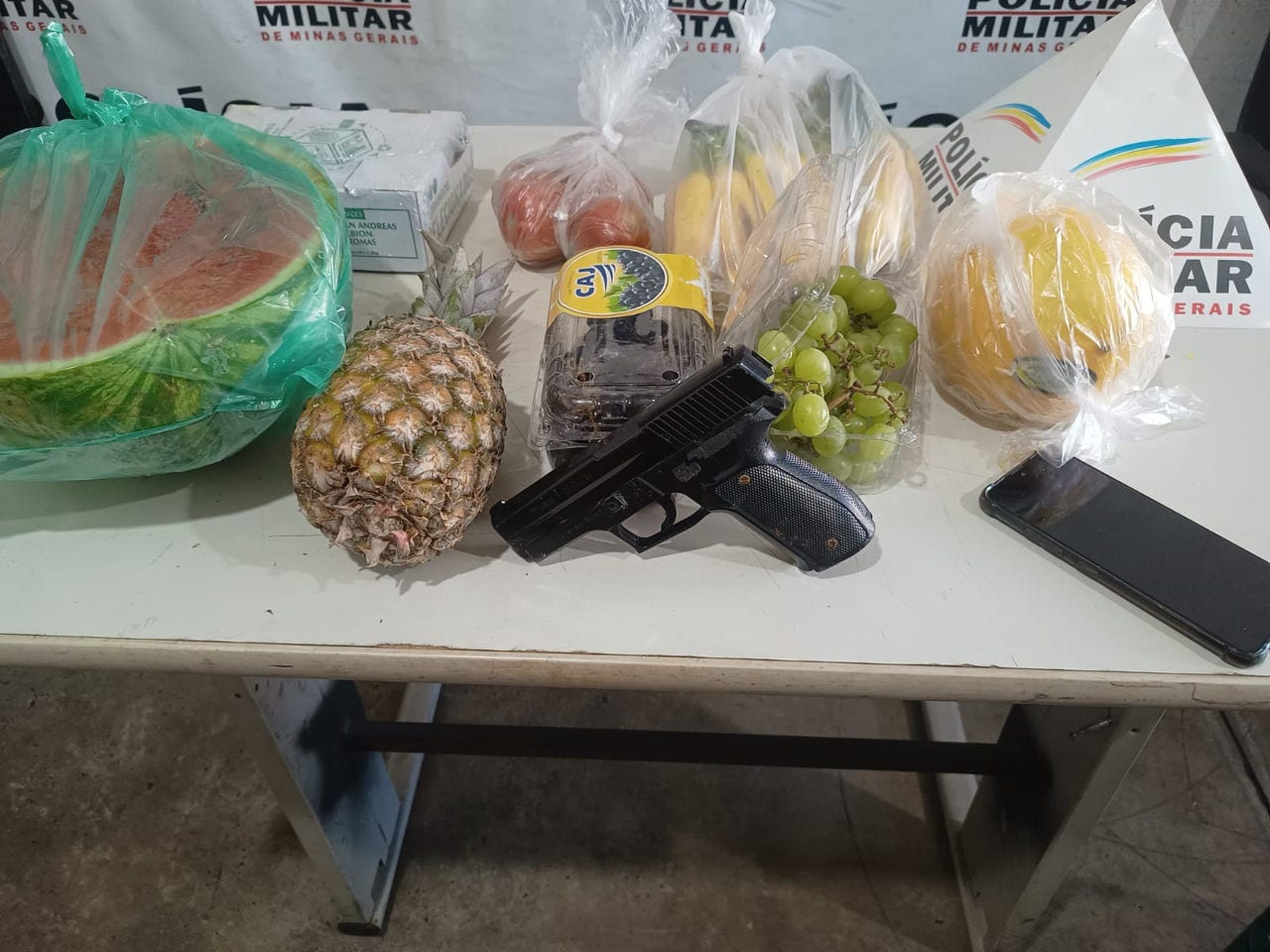 Grupo encomenda frutas e rouba moto de entregador em MG
