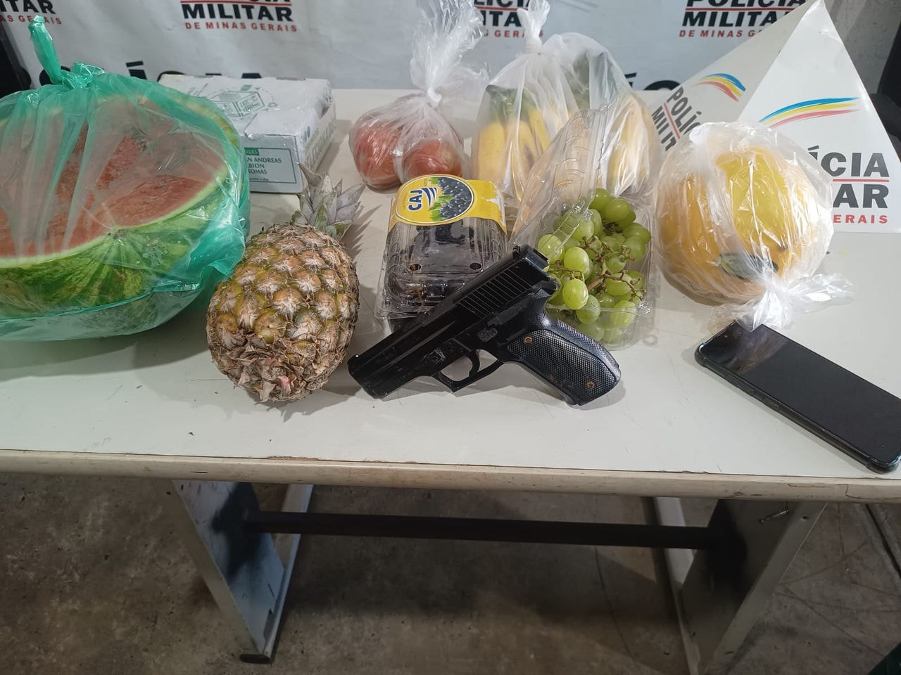Grupo encomenda frutas e rouba moto de entregador em MG
