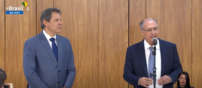 Na imagem, o ministro da Fazenda, Fernando Haddad, durante pronunciamento no Palácio do Planalto