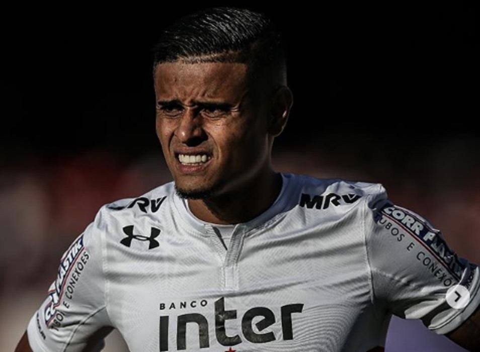 Everton, ex-jogador de Flamengo e São Paulo