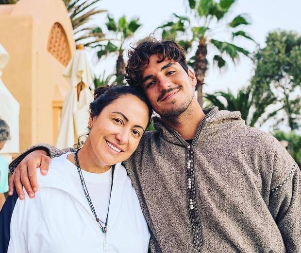 As relações na família Medina colapsaram por conta da oposição manifestada em relação ao namoro do surfista com a modelo Yasmin Brunet