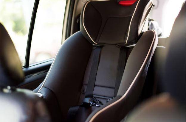 Menino passou horas dentro de carro 