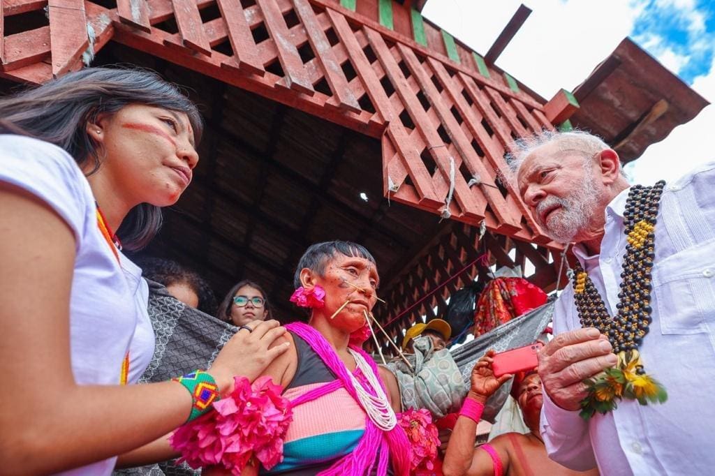 O presidente Lula editou um decreto que cria o Comitê de Coordenação Nacional para Enfrentamento à Desassistência Sanitária das populações em território Yanomami