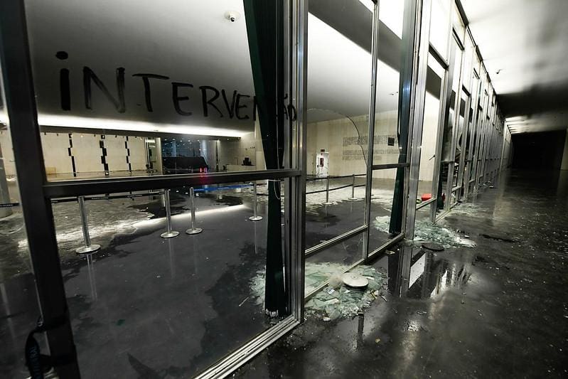 Salão Negro do Congresso Nacional por onde entraram os invasores, promovendo quebradeiras em 8 de janeiro de 2023