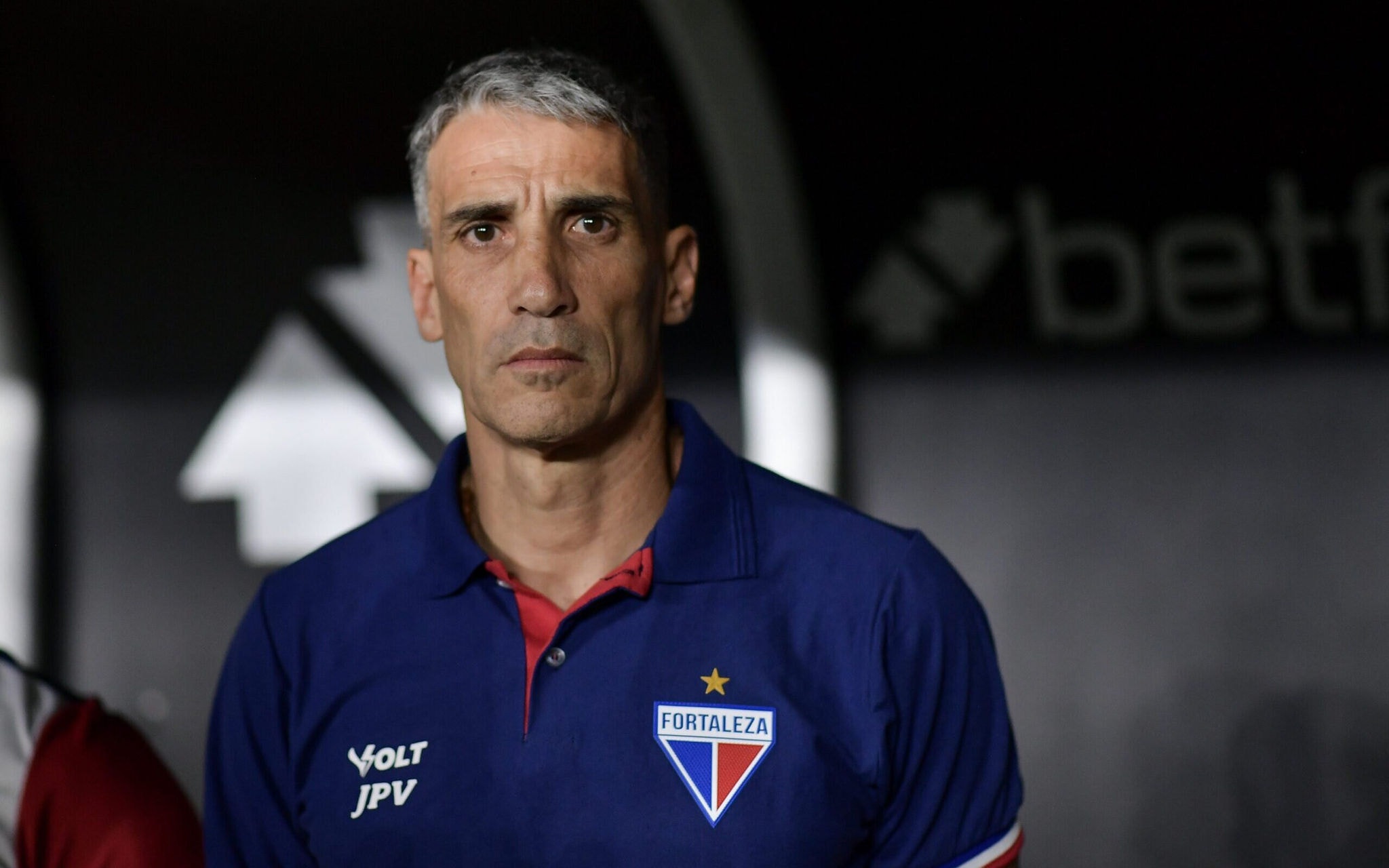 Juan Pablo Vojvoda, técnico do Fortaleza (Foto: Thiago Ribeiro/AGIF)