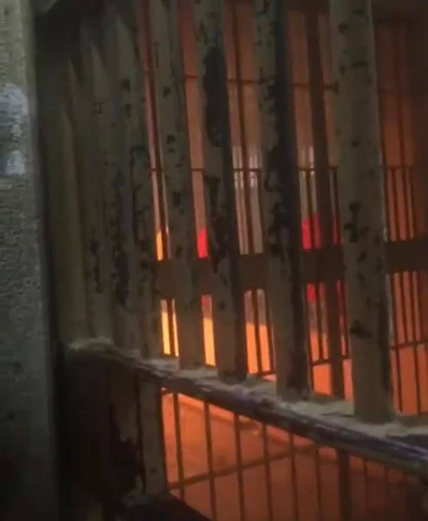 Penitenciária Nelson Hungria Funcionárias de penitenciária vivem clima de insegurança devido a perseguição e assédio