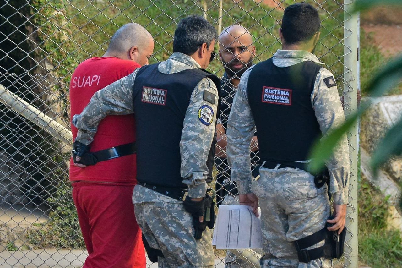 Pai foi preso por gastar dinheiro para tratamento médico do filho
