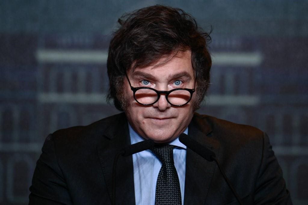 Javier Milei assumiu a presidência em dezembro de 2023 e realizou diversos cortes em obras públicas
