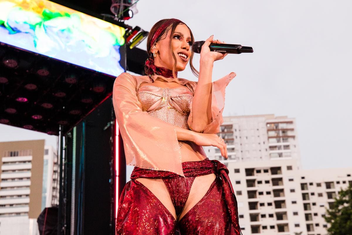 Anitta confirma show em pré-Carnaval de Belo Horizonte