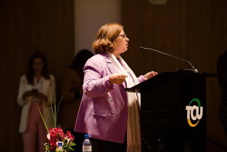 Na imagem, a ministra das Mulheres, Cida Gonçalves