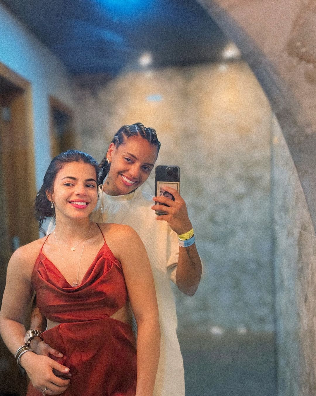 Geyse Ferreira e a namorada Bruna Gois