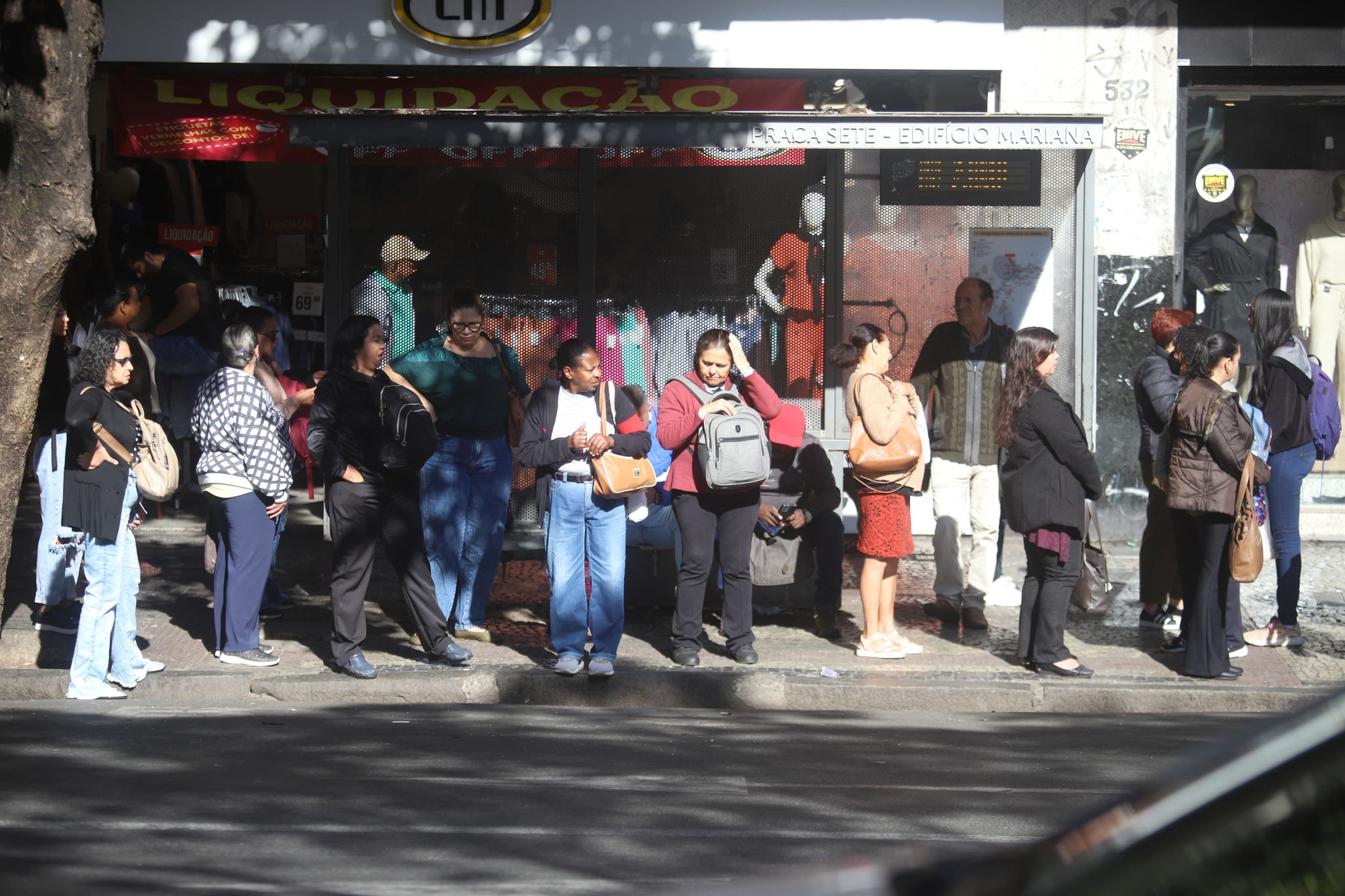 Pontos lotados e atrasos são registrados nesta semana em Belo Horizonte