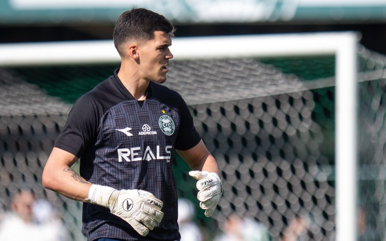 Pedro Morisco tem apenas uma derrota em 16 jogos pelo Coritiba na Série B. Foto: JP Pacheco/Coritiba