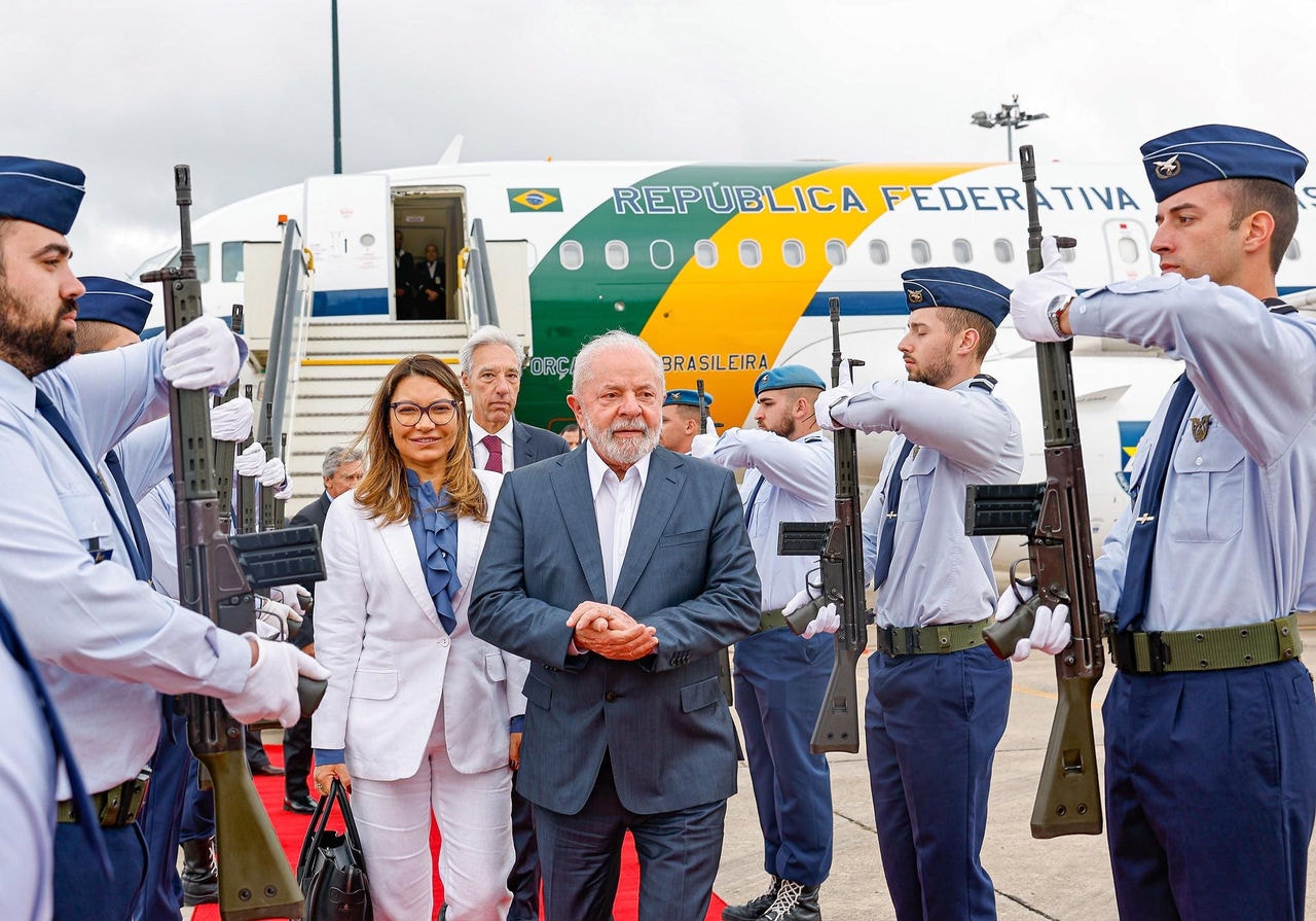 Lula e Janja estão em Portugal para uma série de agendas e a primeira-dama foi a uma loja de luxo de Lisboa