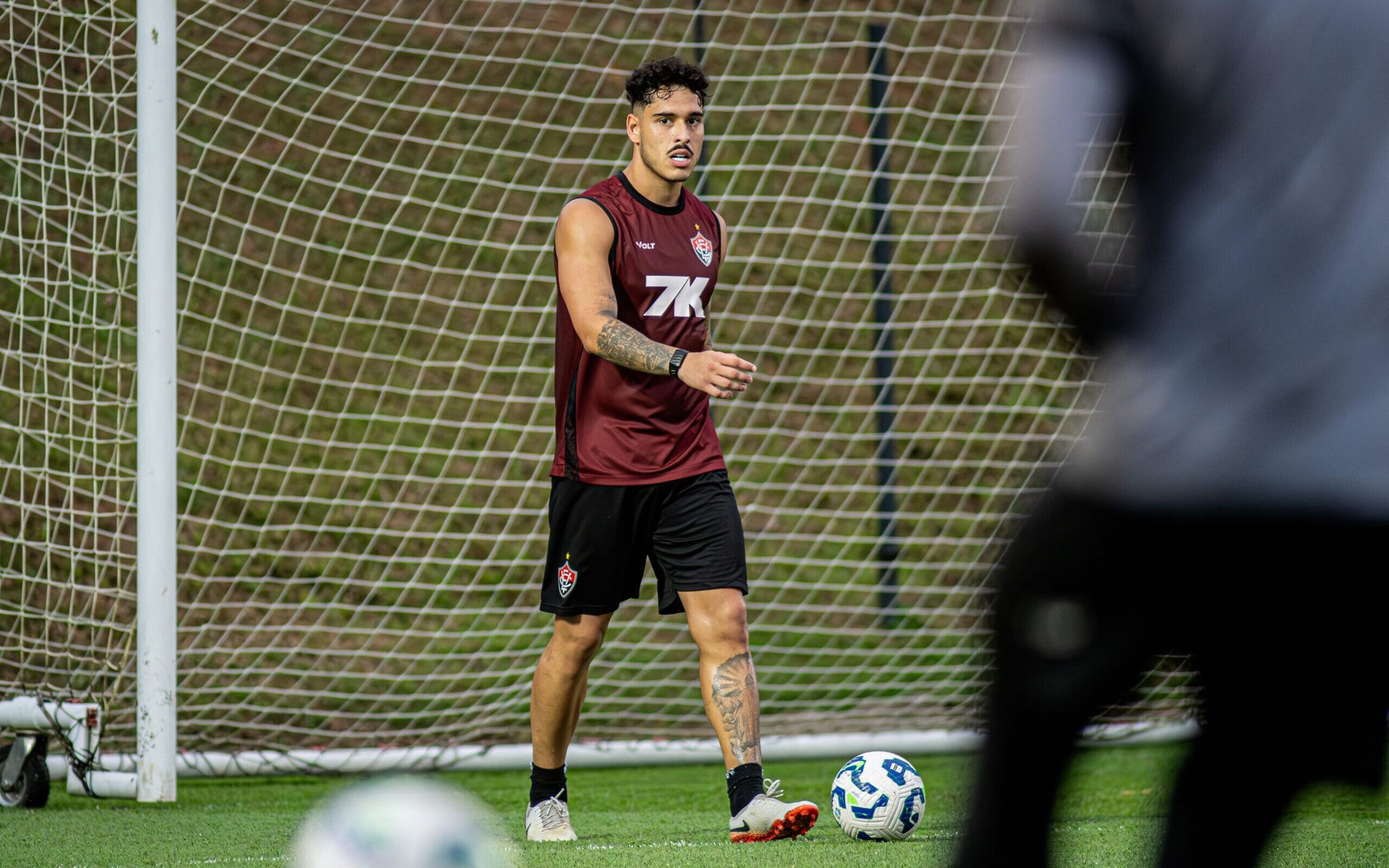 Lucas Halter em treino do Vitória no Barradão (Foto: Victor Ferreira / EC Vitória)