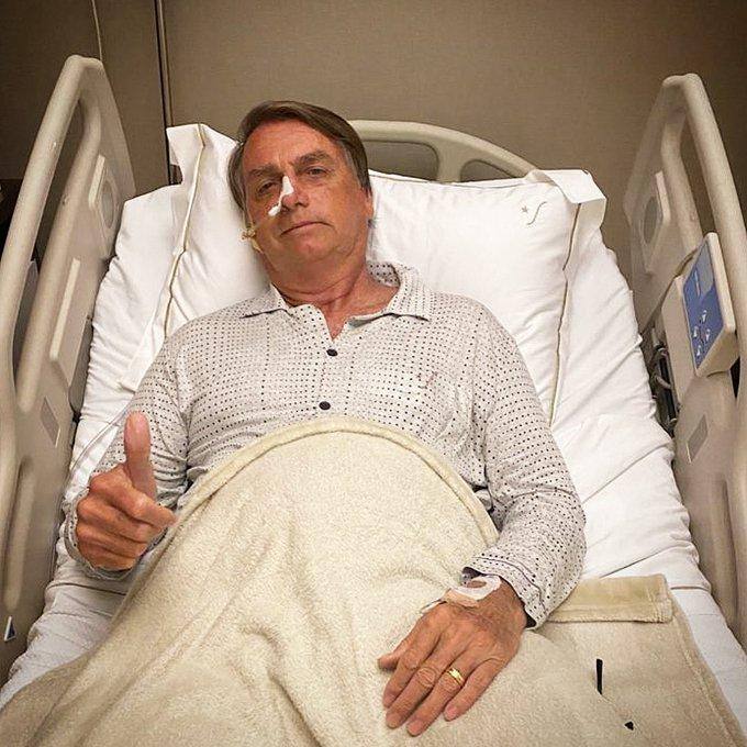Presidente Jair Bolsonaro posta foto após ser internado em hospital em São Paulo