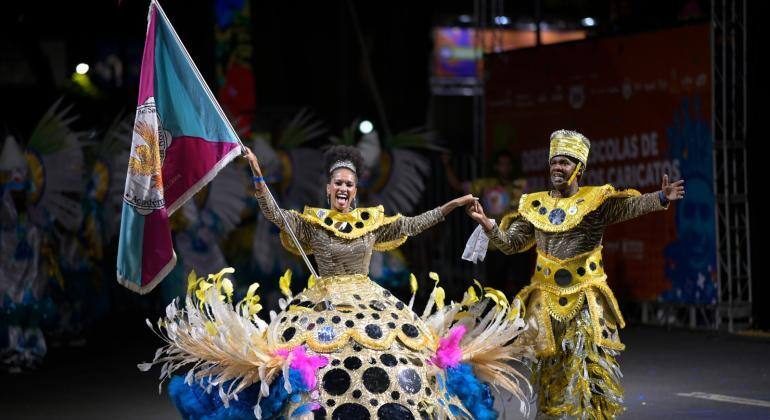 Desfiles do grupo especial acontecem nesta terça-feira de Carnaval (13)