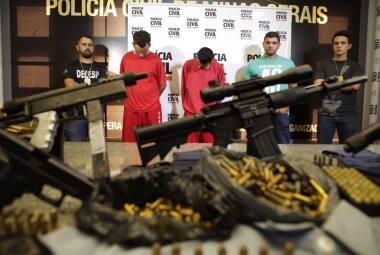 Polícia apresenta suspeitos de roubo de R$ 8 milhões em juiz de Fora