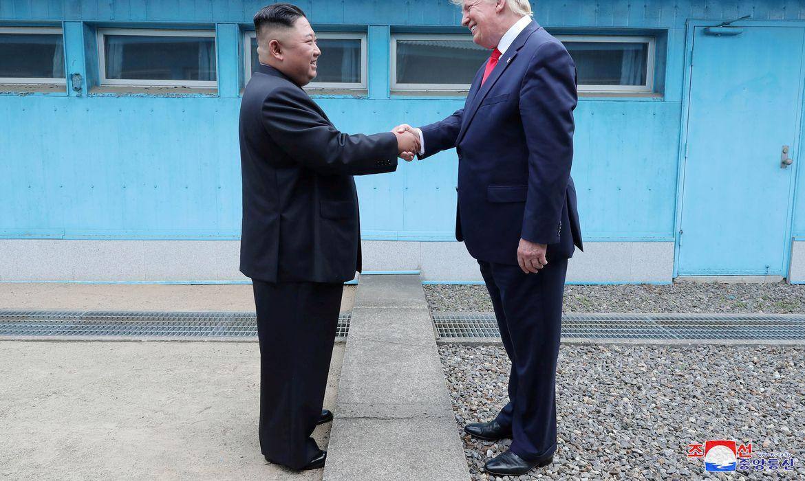 Lideres se encontraram na fronteira da Coreia do Norte com a Coreia do Sul