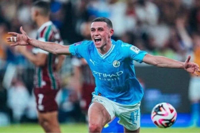 Com apenas 23 anos, Phil Foden é eleito o melhor da Premier League