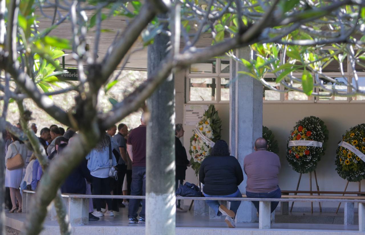 Familiares e amigos se despediram de Geraldo Cláudio de Assis Lima nesta manhã