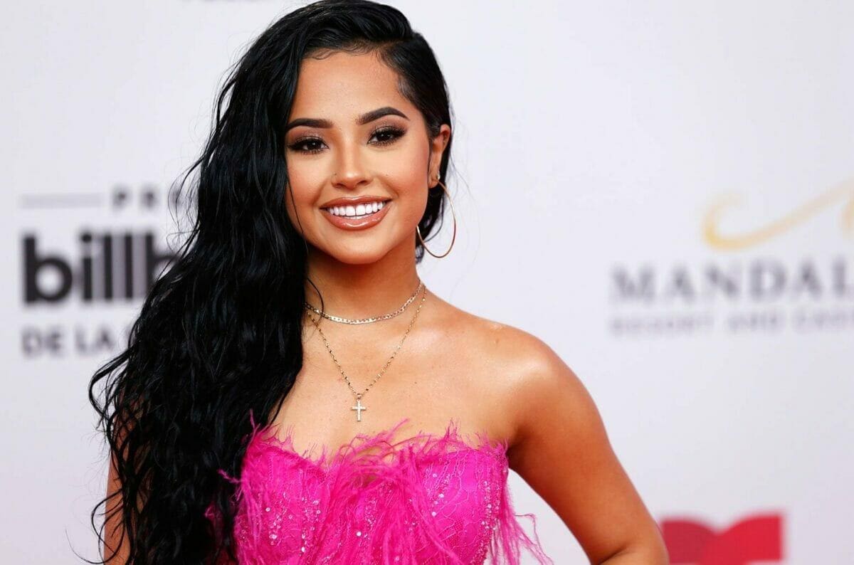 Besouro Azul: Becky G é escalada para o filme da DC