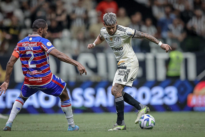 No segundo turno do Campeonato Brasileiro 2023, o Atlético venceu o Fortaleza por 3 a 1, na Arena MRV 