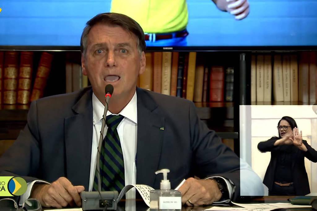 O presidente Jair Bolsonaro, durante live