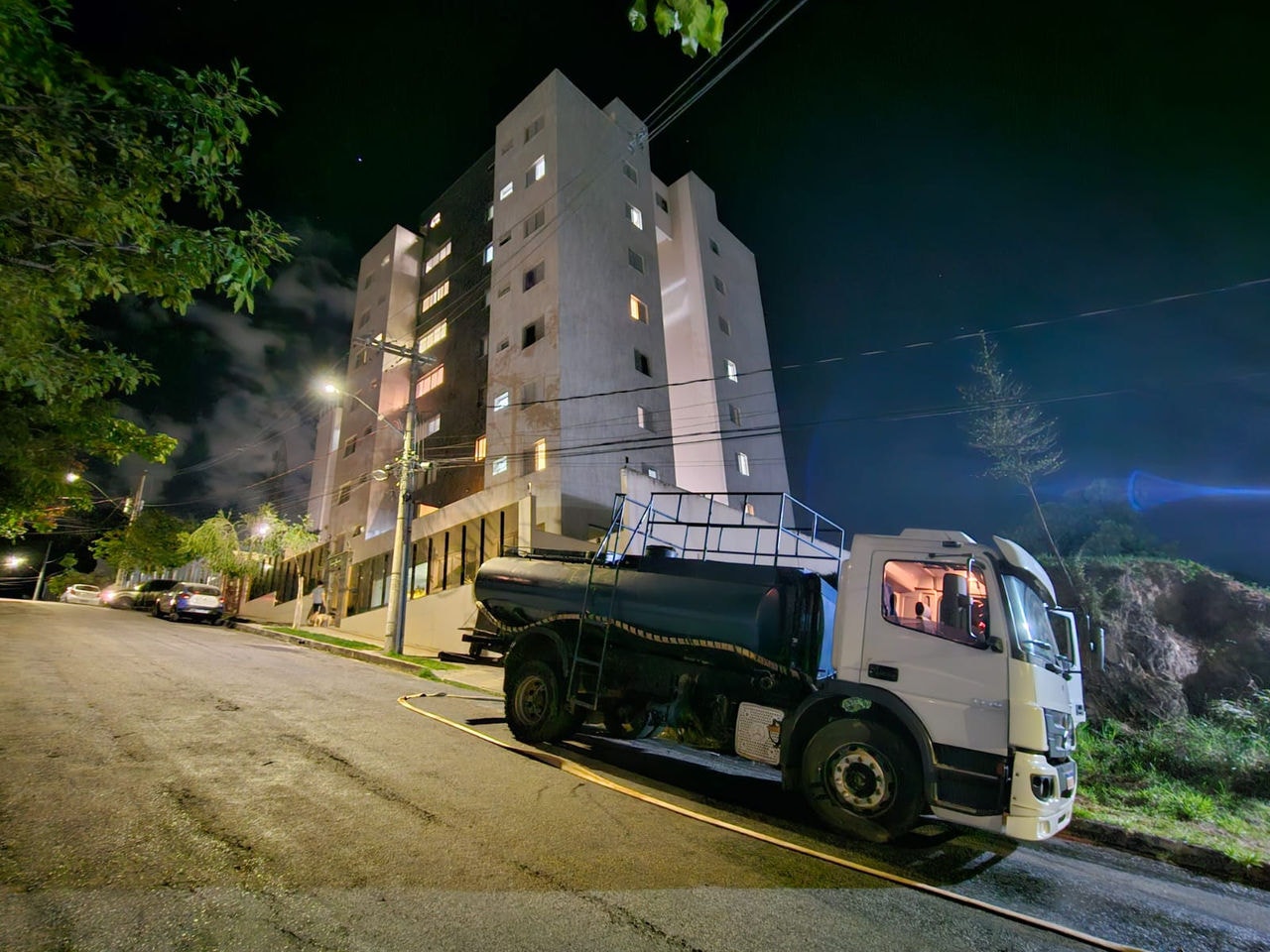 Condomínio precisa contratar caminhão-pipa para ter água no bairro Buritis, região Oeste de BH 