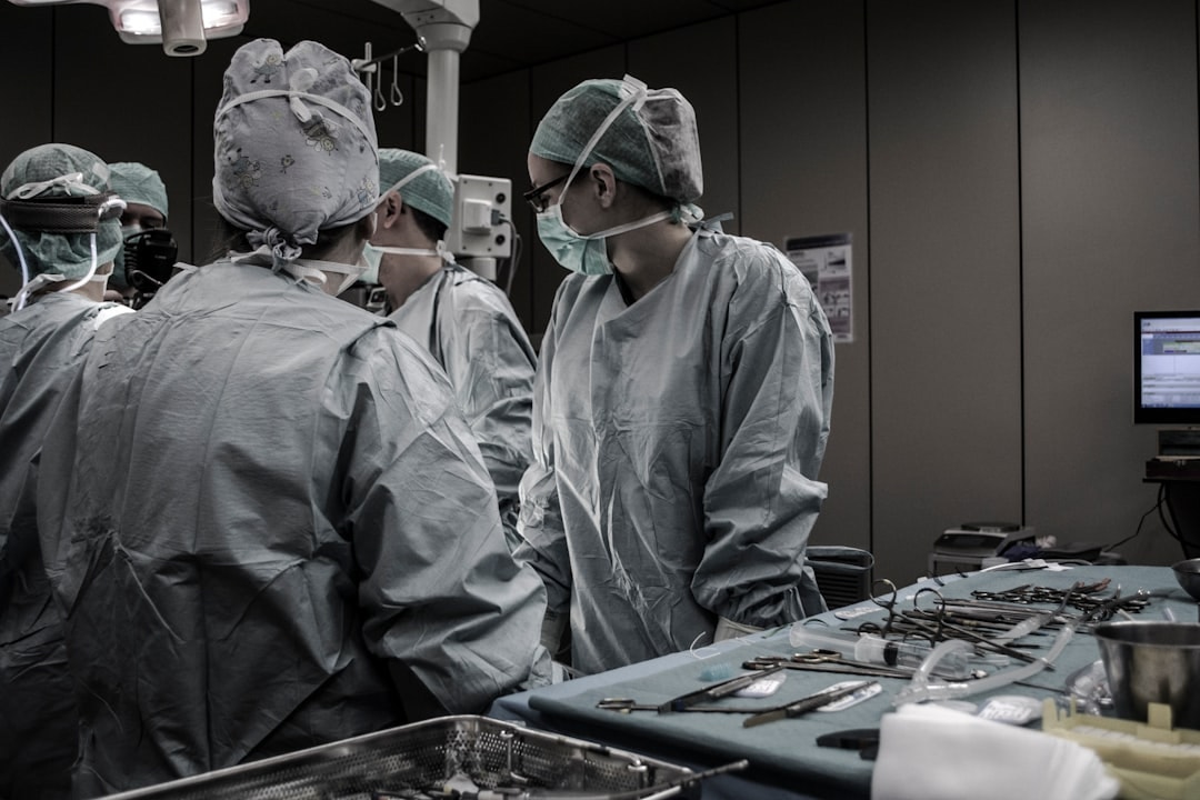 Justiça proíbe “pejotização” de médicos em município de MG e exige concurso público