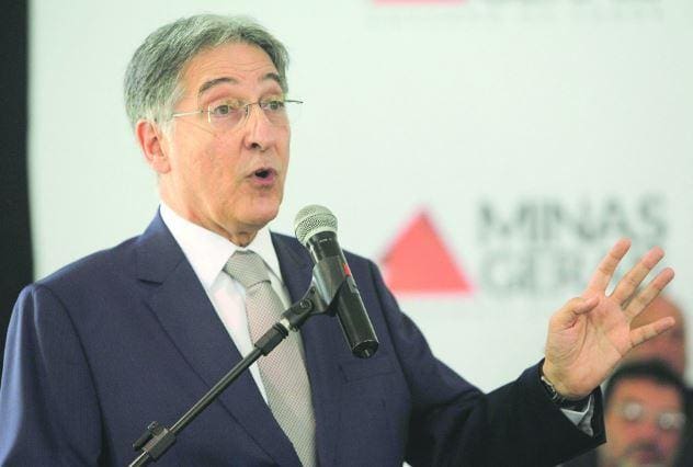 Normatização. Fernando Pimentel assina decretos para oficializar regimes especiais de tributação