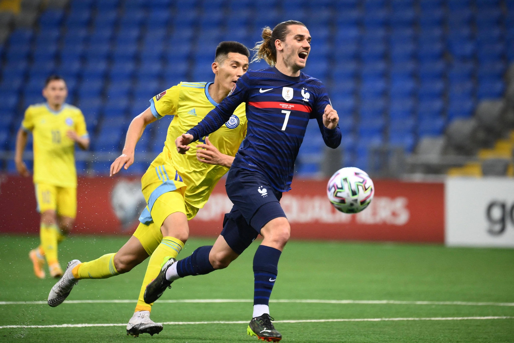 França derrota o Cazaquistão pelas Eliminatórias para a Copa do Mundo