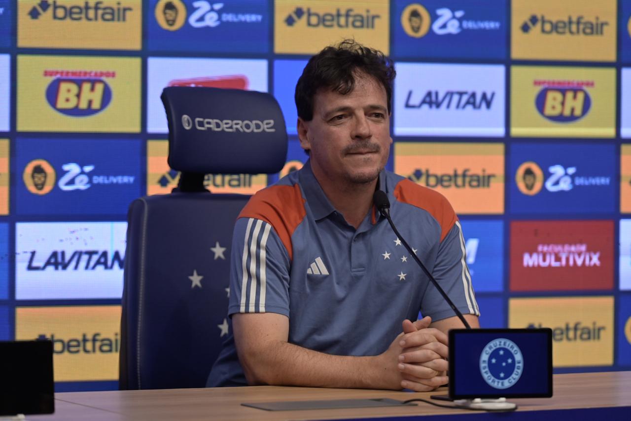 Fernando Diniz dá primeira coletiva no Cruzeiro