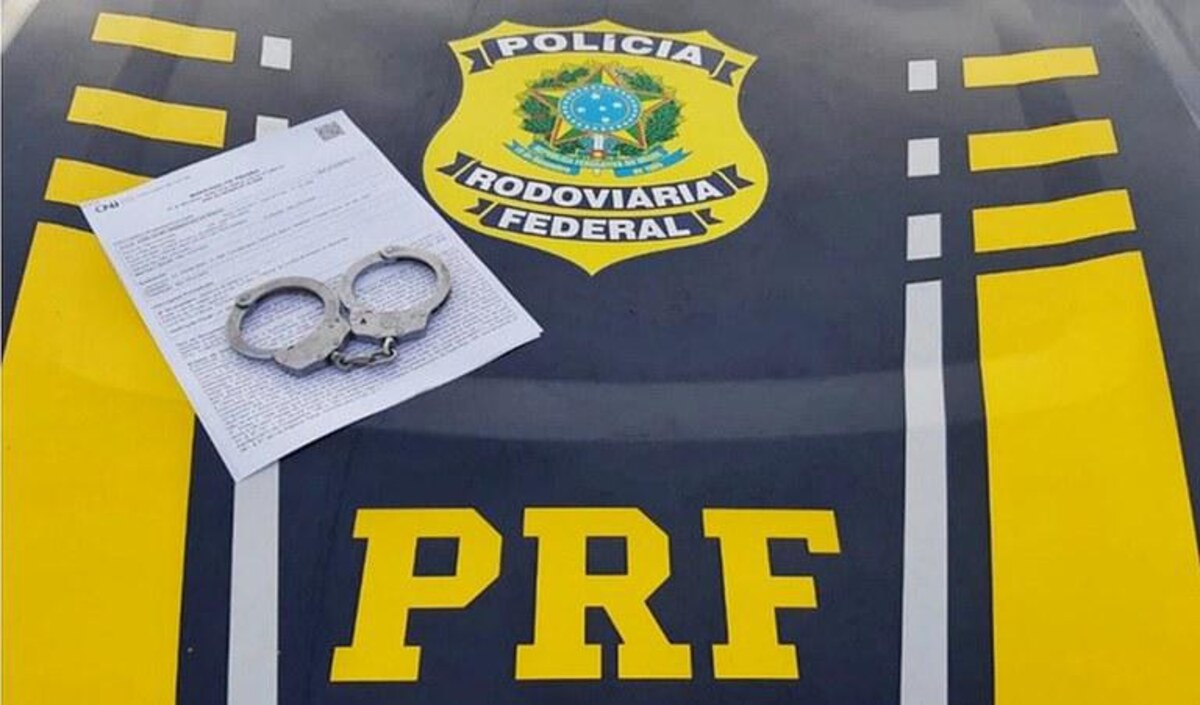 Suspeito tinha mandado de prisão em aberto por homicídio cometido contra um vizinho em 2013