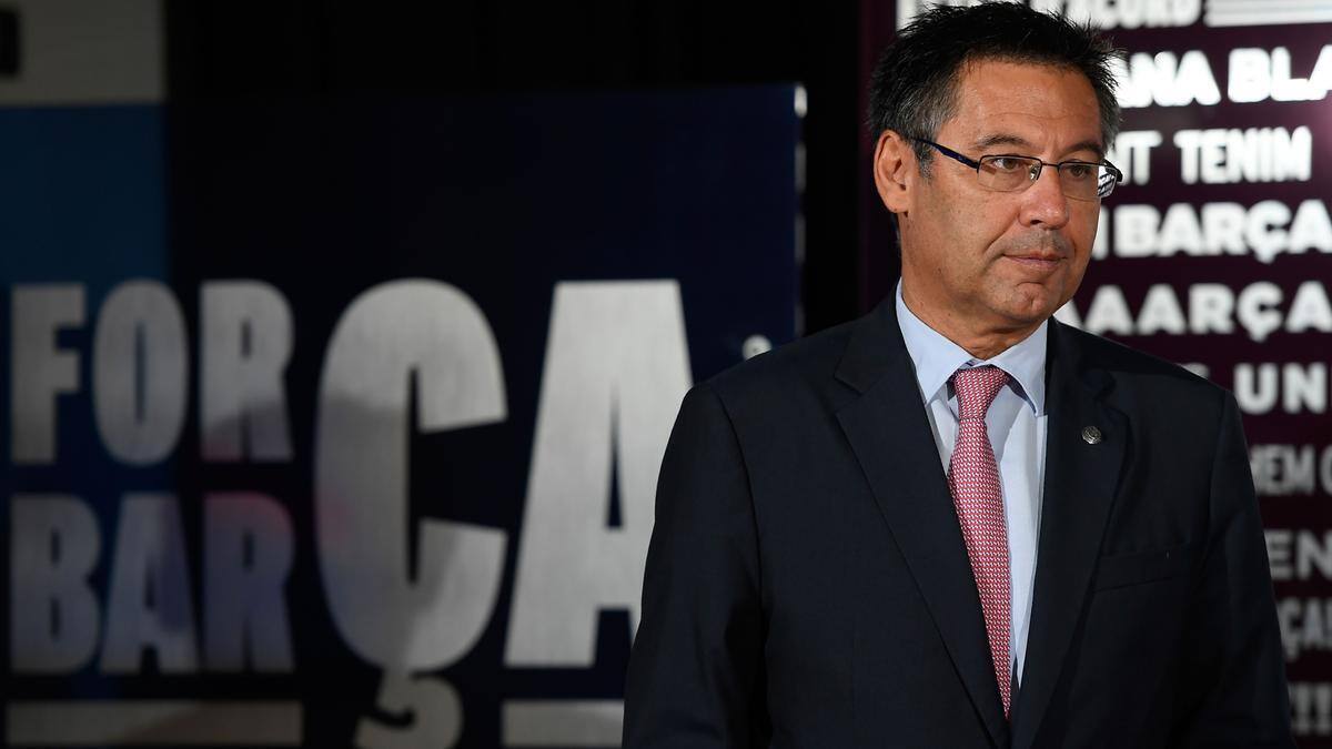 Josep Maria Bartomeu acredita que elenco do Barcelona poderá vencer todos os campeonatos que disputar