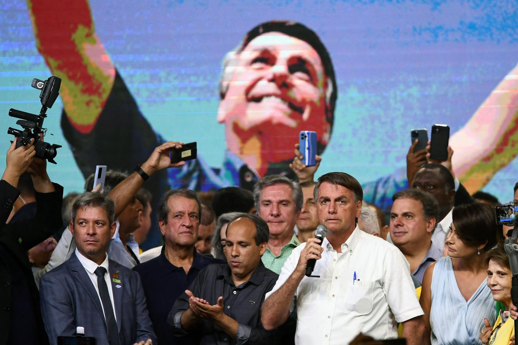 Presidente Jair Bolsonaro discursa durante ato de filiação ao PL