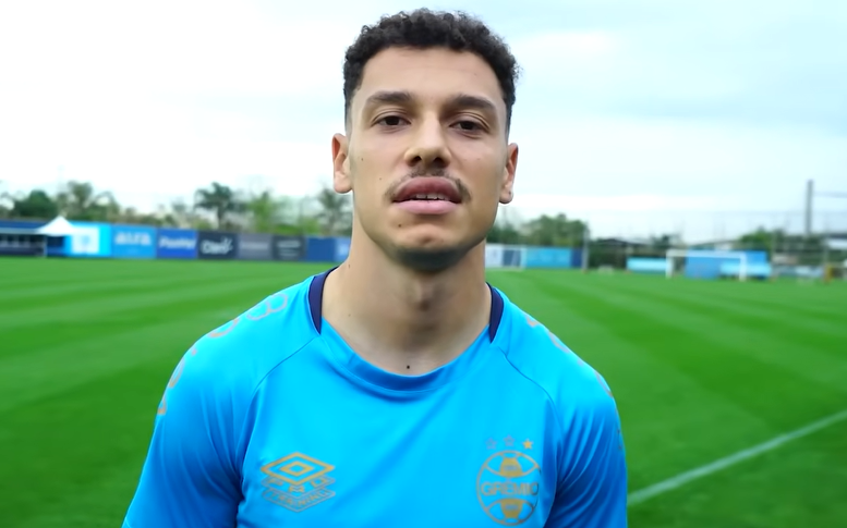 Enzo em entrevista à Grêmio TV. (Foto: Reprodução/Grêmio TV)