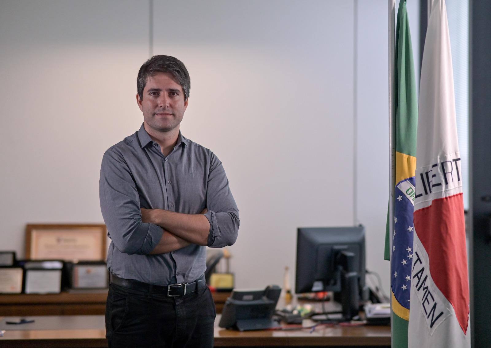 O secretário de Saúde de Minas Gerais, Fábio Baccheretti, aposta na imunização para controlar a doença