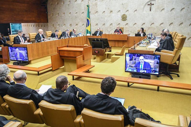 Ministros durante a sessão plenária do STF na tarde desta quarta-feira (2).