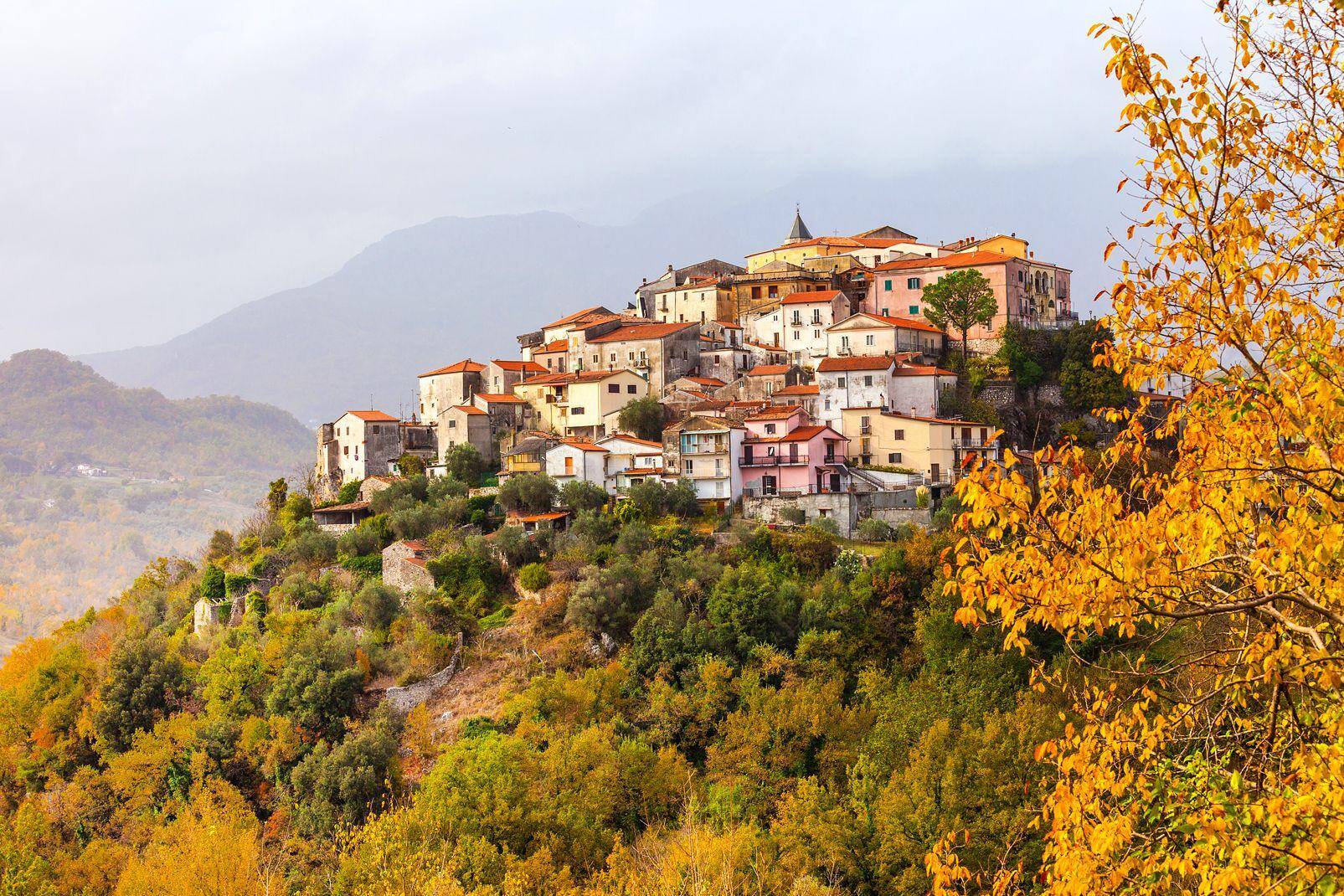 Região de Molise , no centro-sul da Itália, é montanhosa e composta por cidades pequenas