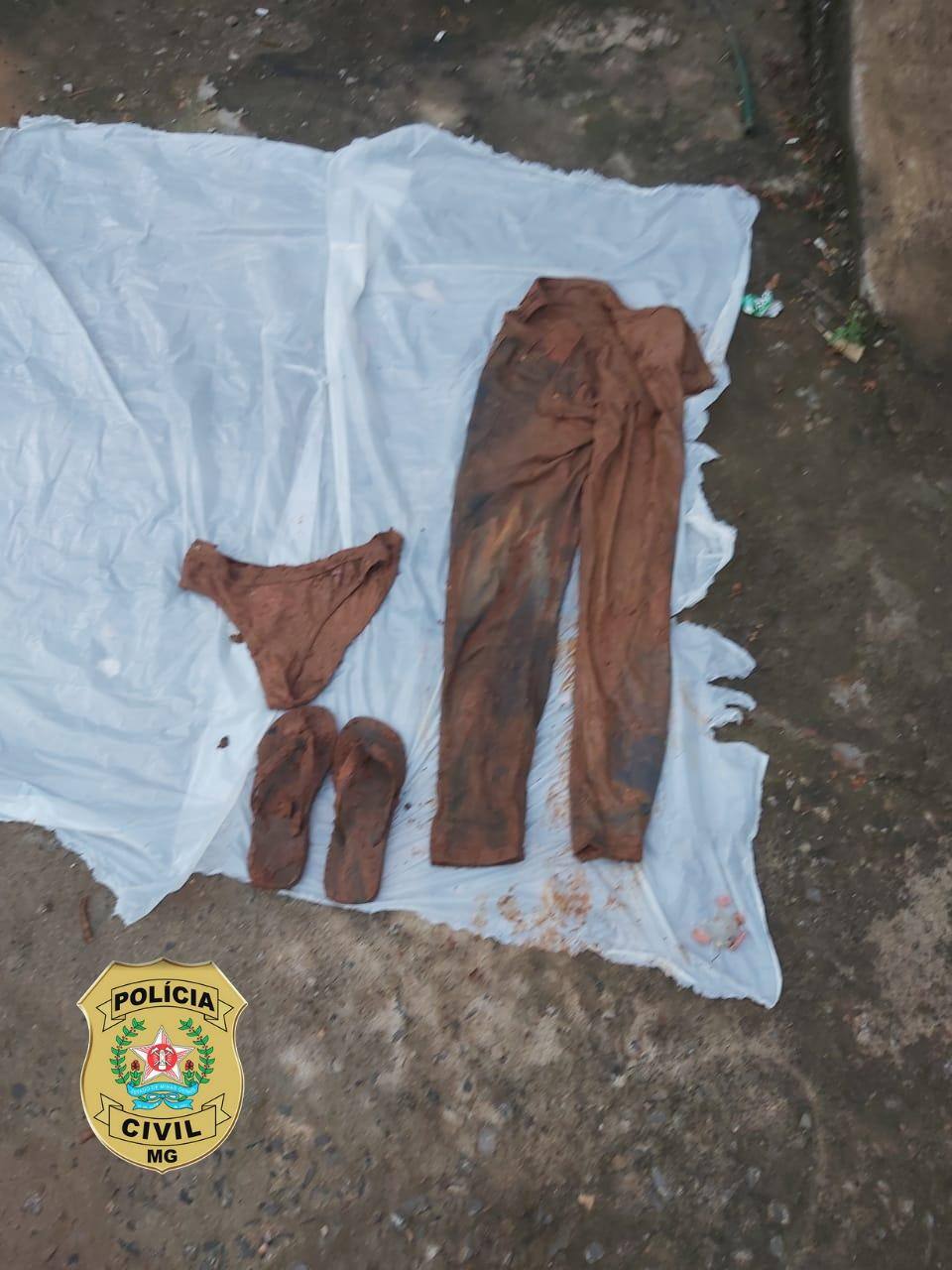 PC recuperou a roupa da mulher suja de terra