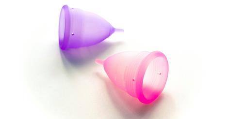 Coletor menstrual pode ser encontrado em diversas cores