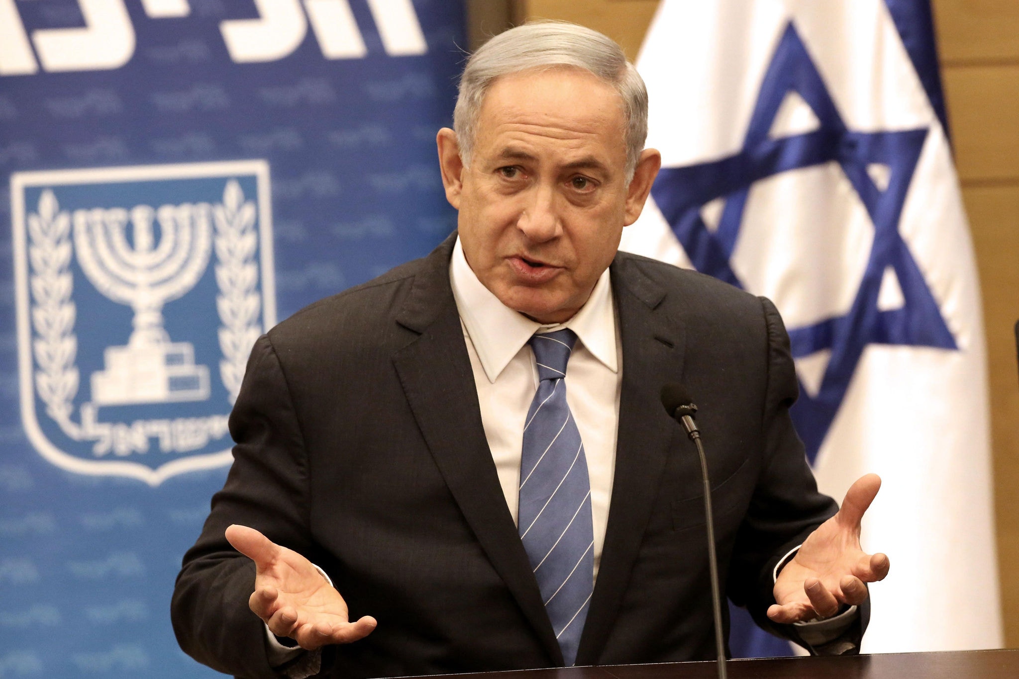 Netanyahu é alvo de protestos neste sábado (6)